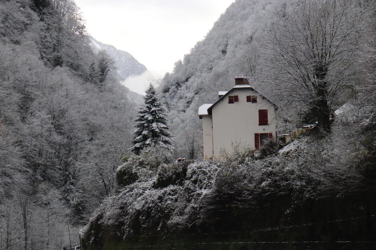 Les Ruisseaux Bed and Breakfast Cauterets Exteriör bild