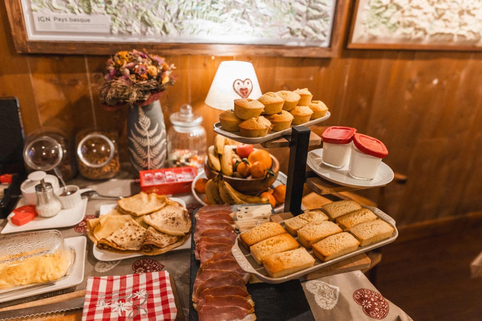 Les Ruisseaux Bed and Breakfast Cauterets Exteriör bild