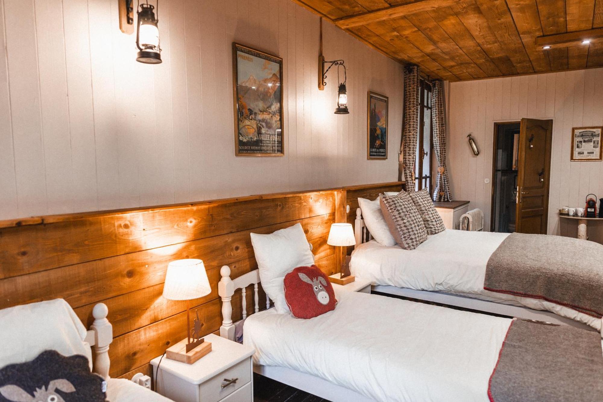 Les Ruisseaux Bed and Breakfast Cauterets Exteriör bild
